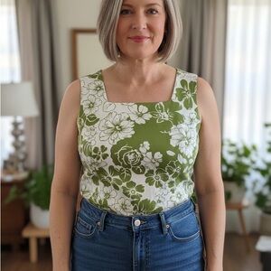 Vintage 60s/70s Floral Shel